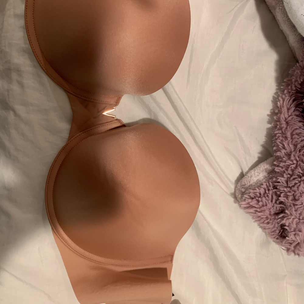 Brand new VS Strapless bra